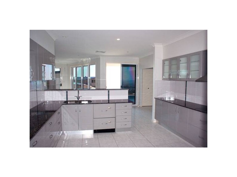 Highland Park QLD 4211