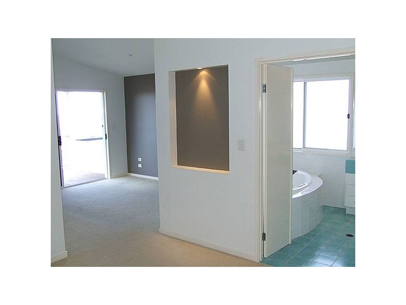 Highland Park QLD 4211