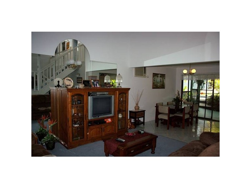 Highland Park QLD 4211