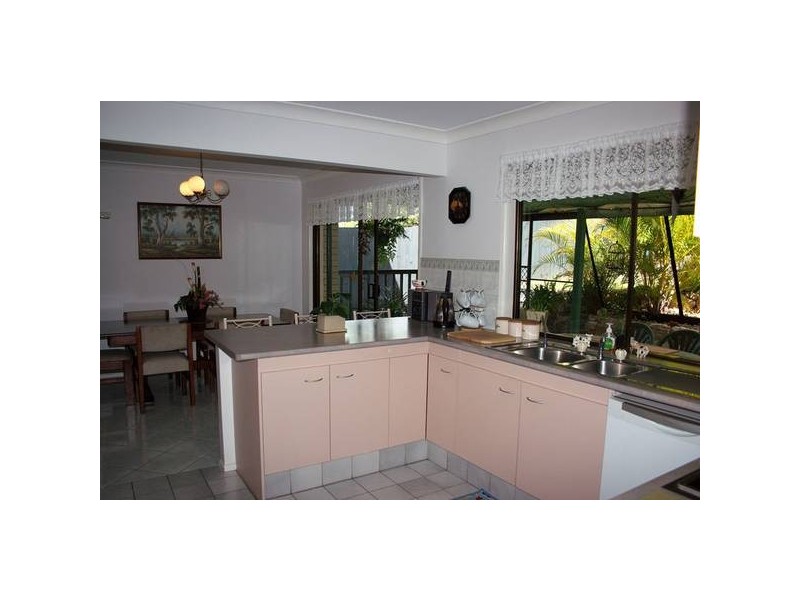 Highland Park QLD 4211