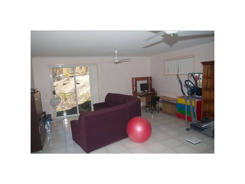 Highland Park QLD 4211