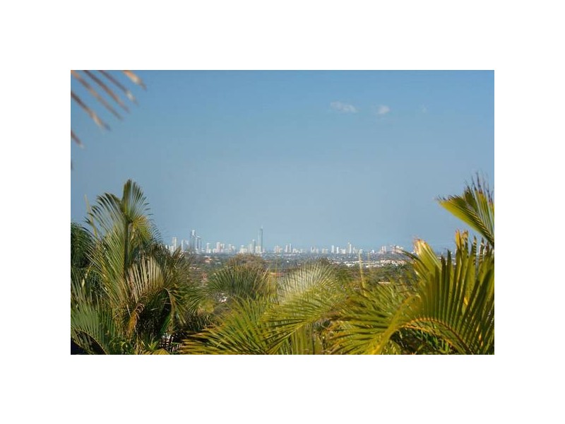 Highland Park QLD 4211