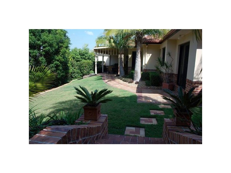 Highland Park QLD 4211