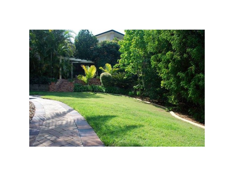 Highland Park QLD 4211