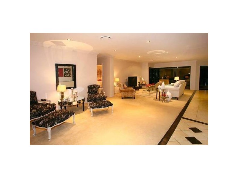 Highland Park QLD 4211