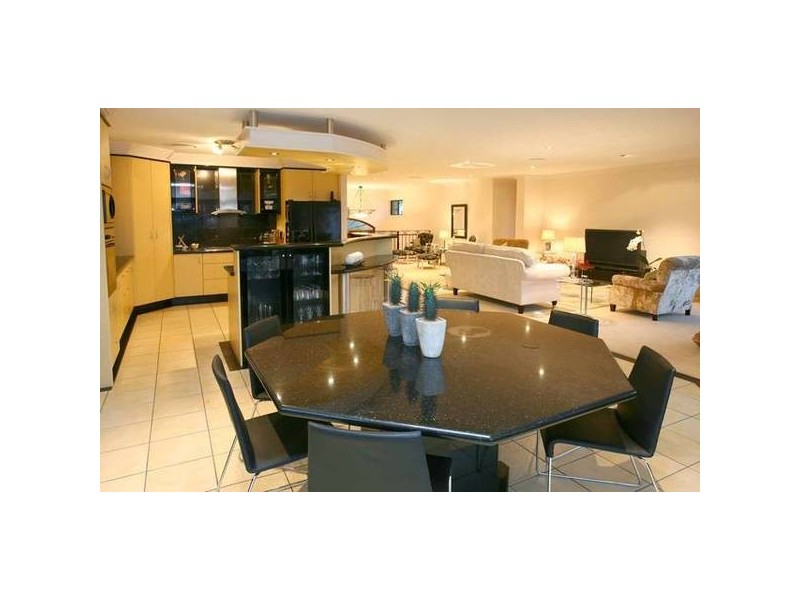 Highland Park QLD 4211