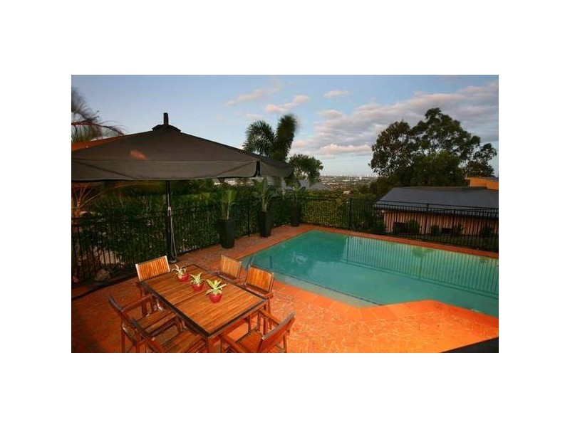 Highland Park QLD 4211