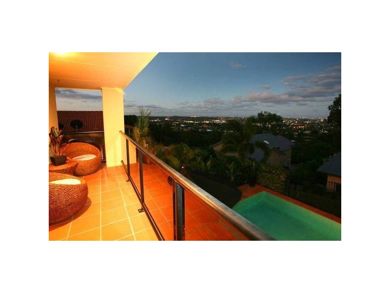 Highland Park QLD 4211