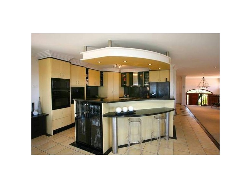 Highland Park QLD 4211