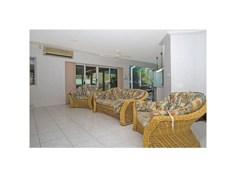 Highland Park QLD 4211