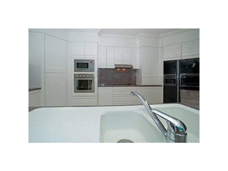 Highland Park QLD 4211