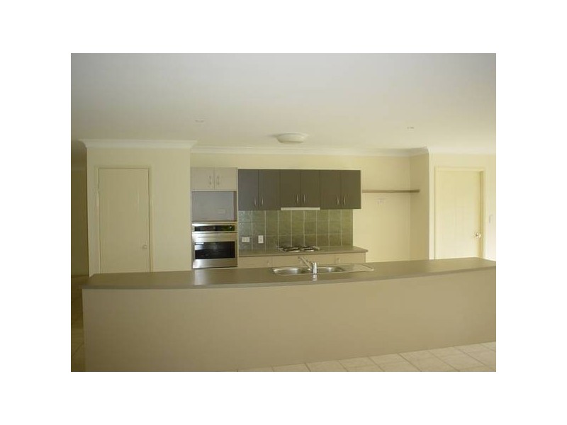 12 Hemes Close, Pacific Pines QLD 4211