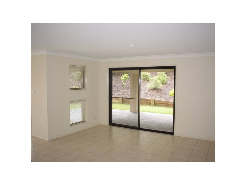 12 Hemes Close, Pacific Pines QLD 4211