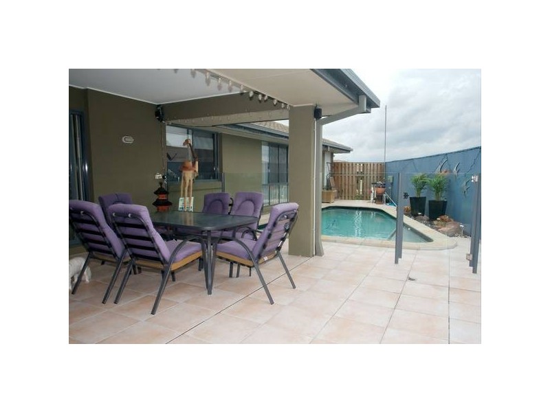 14 Abbey Rose Way, Highland Park QLD 4211