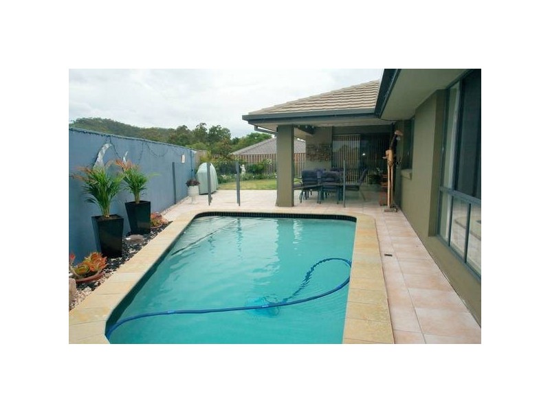 14 Abbey Rose Way, Highland Park QLD 4211