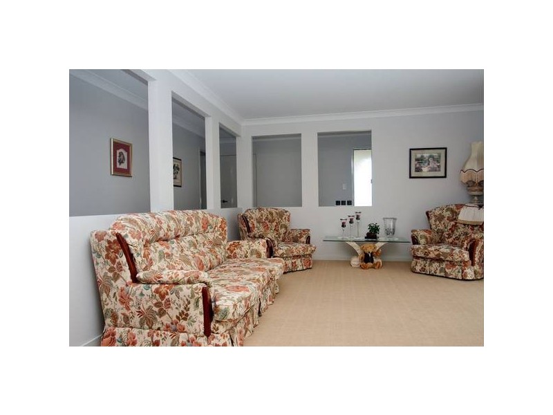 14 Abbey Rose Way, Highland Park QLD 4211