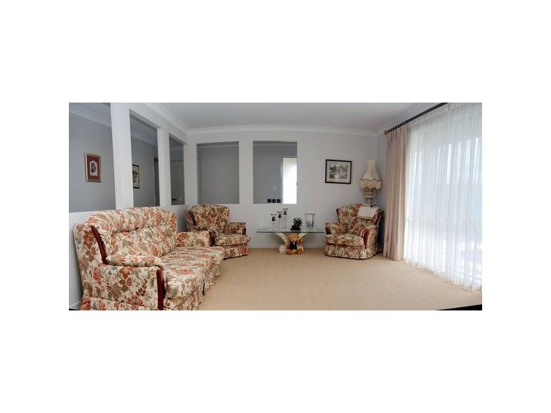 14 Abbey Rose Way, Highland Park QLD 4211