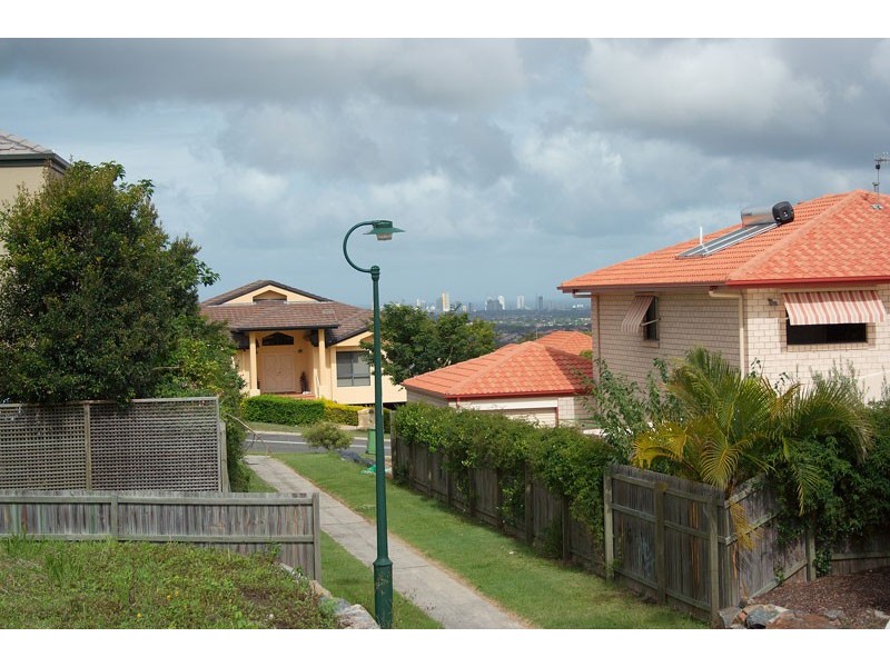 7 Ballah Crescent, Highland Park QLD 4211