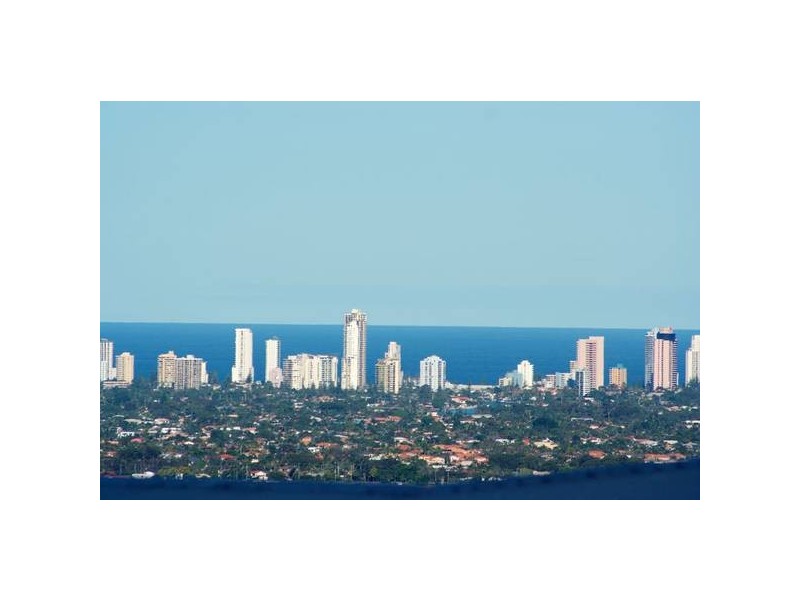 Highland Park QLD 4211