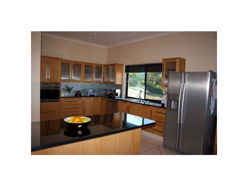 Highland Park QLD 4211