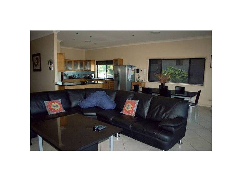 Highland Park QLD 4211