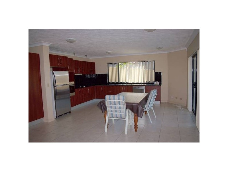 Highland Park QLD 4211