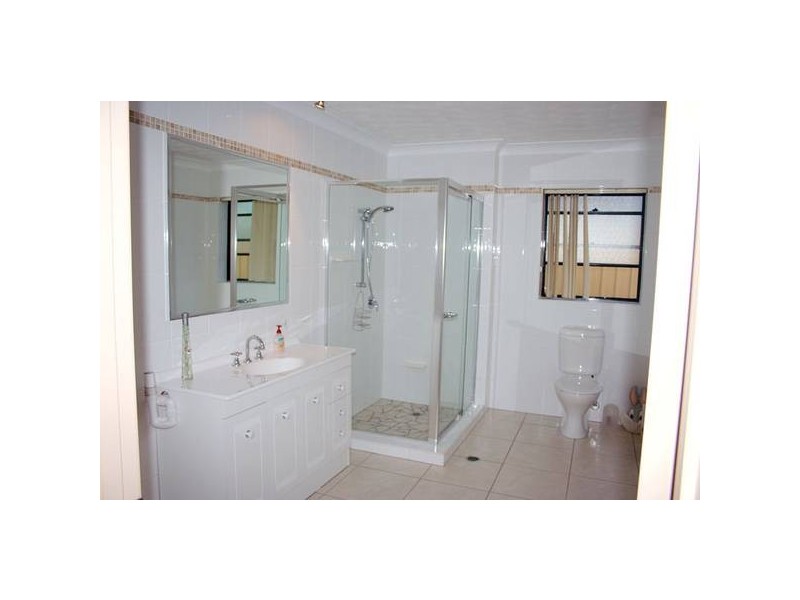 Highland Park QLD 4211