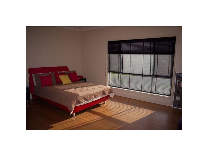 Highland Park QLD 4211