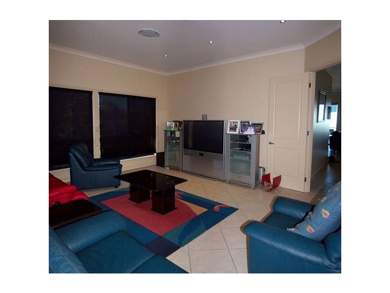 Highland Park QLD 4211
