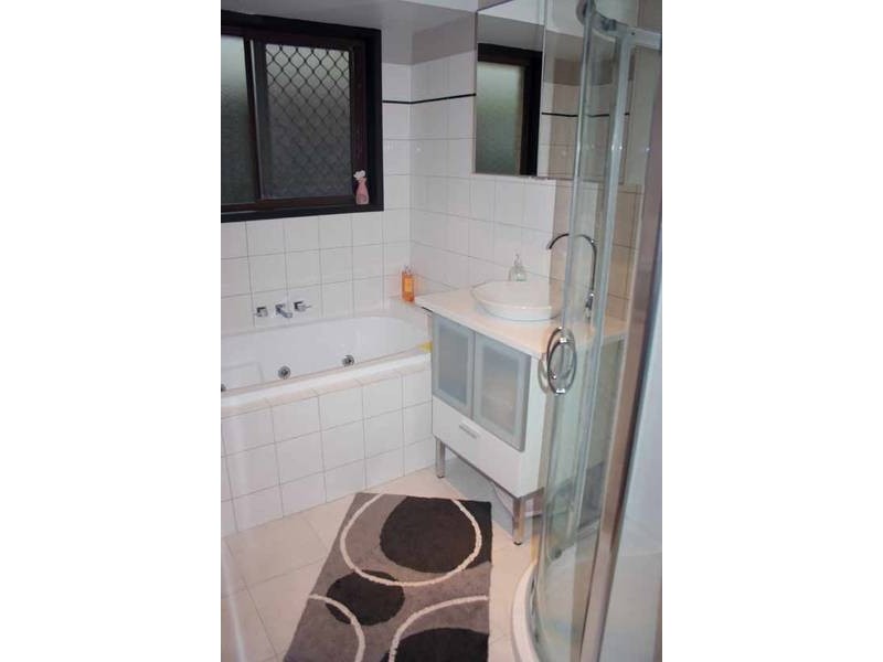 Highland Park QLD 4211