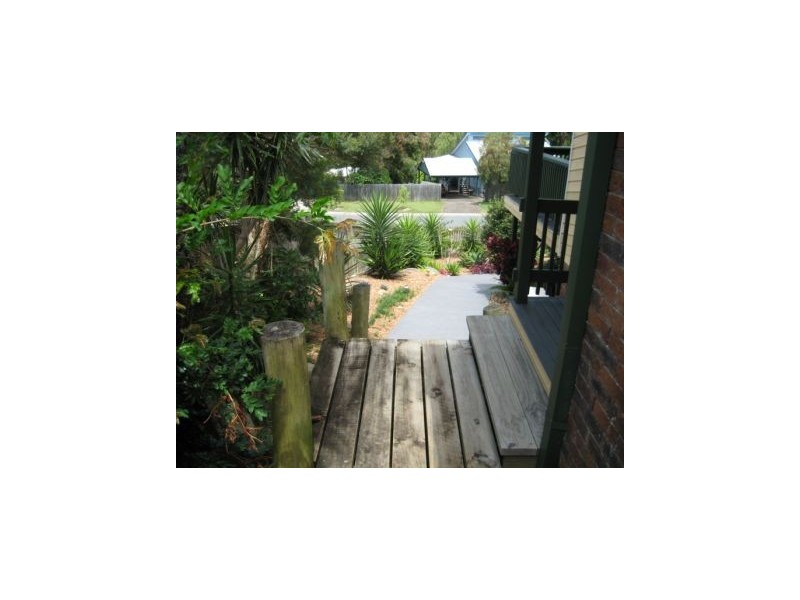 2 Treasure Court, Carrara QLD 4211