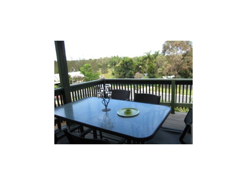 2 Treasure Court, Carrara QLD 4211