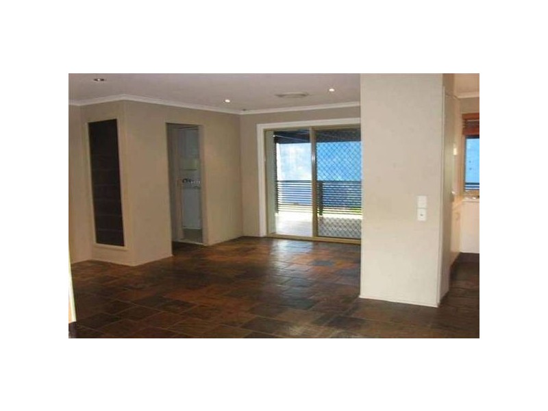 Highland Park QLD 4211