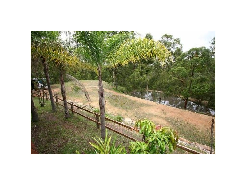 162 Henri Robert Drive, Clagiraba QLD 4211