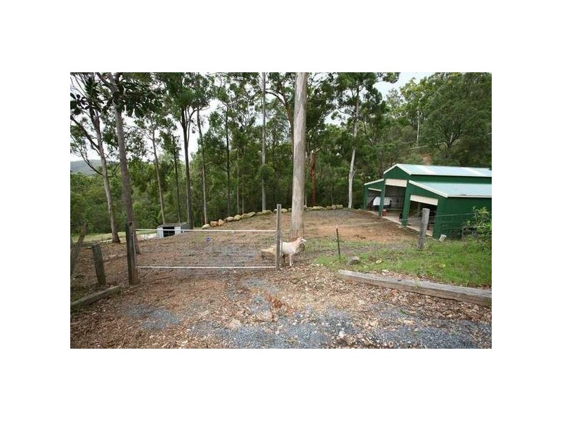 162 Henri Robert Drive, Clagiraba QLD 4211