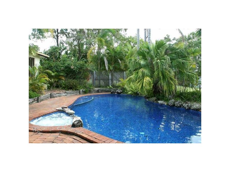 Highland Park QLD 4211