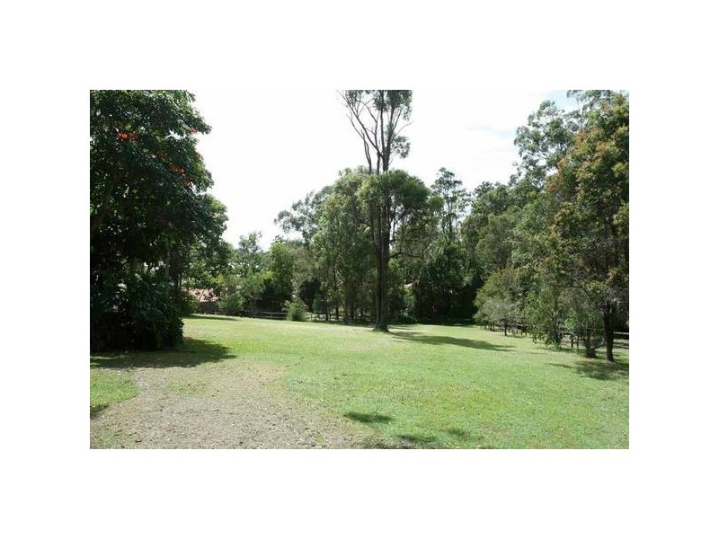 Highland Park QLD 4211
