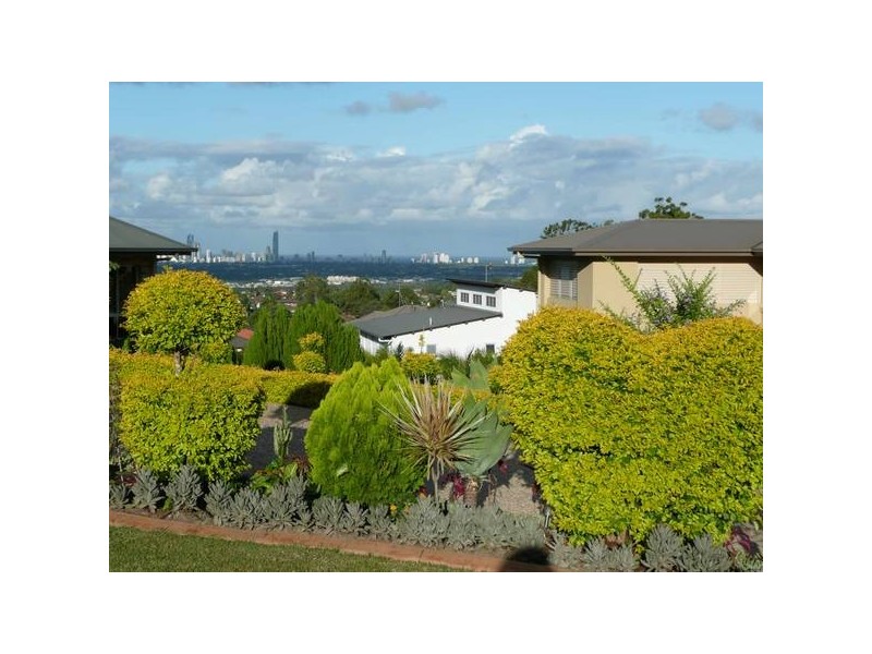 Highland Park QLD 4211