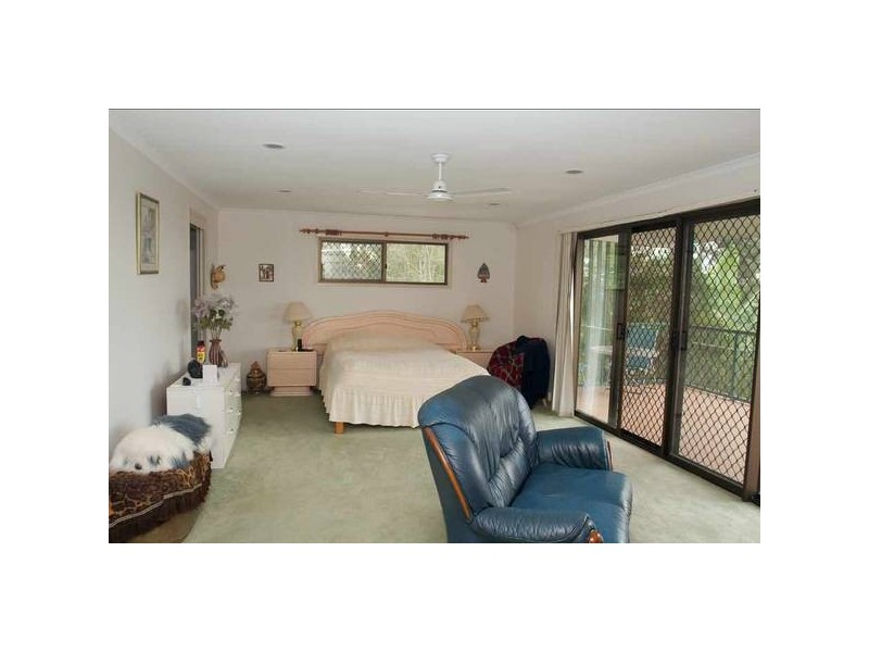 Gaven QLD 4211