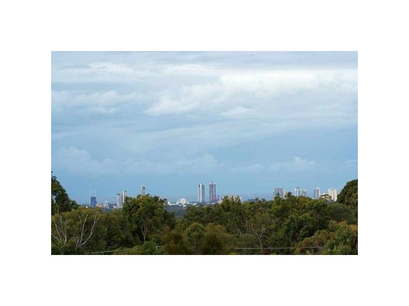 Gaven QLD 4211