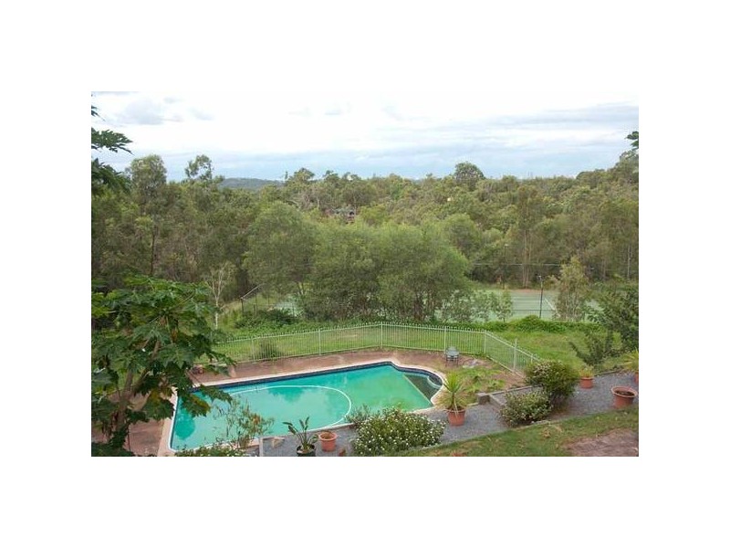 Gaven QLD 4211