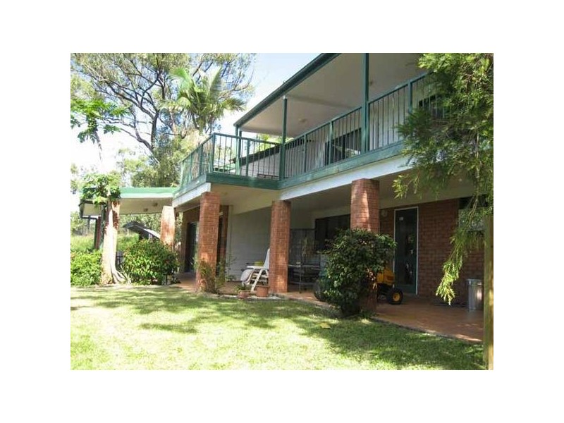 Gaven QLD 4211