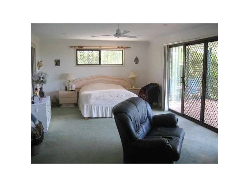 Gaven QLD 4211