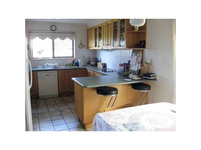 Gaven QLD 4211