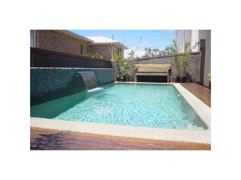 9 Mercure Place, Highland Park QLD 4211