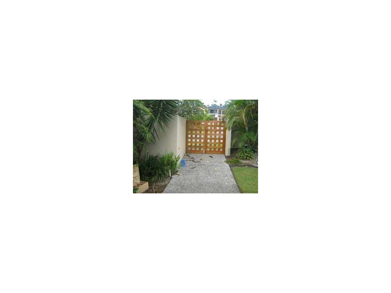 9 Mercure Place, Highland Park QLD 4211