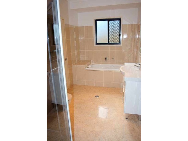 Carrara QLD 4211