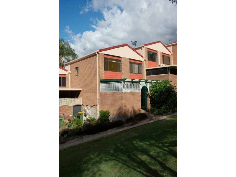 Highland Park QLD 4211