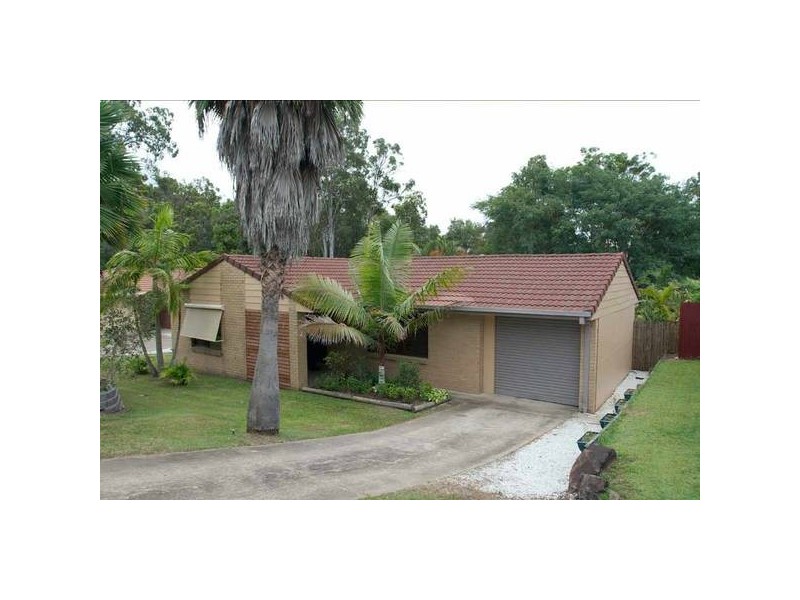 18 Richard Crescent, Highland Park QLD 4211