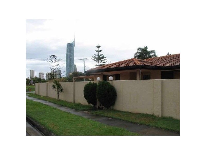 18 Remo Street, Surfers Paradise QLD 4217